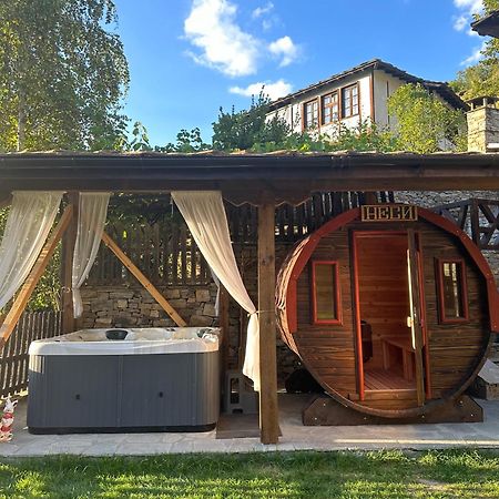 Къщи За Гости Неси Leshten Exterior foto