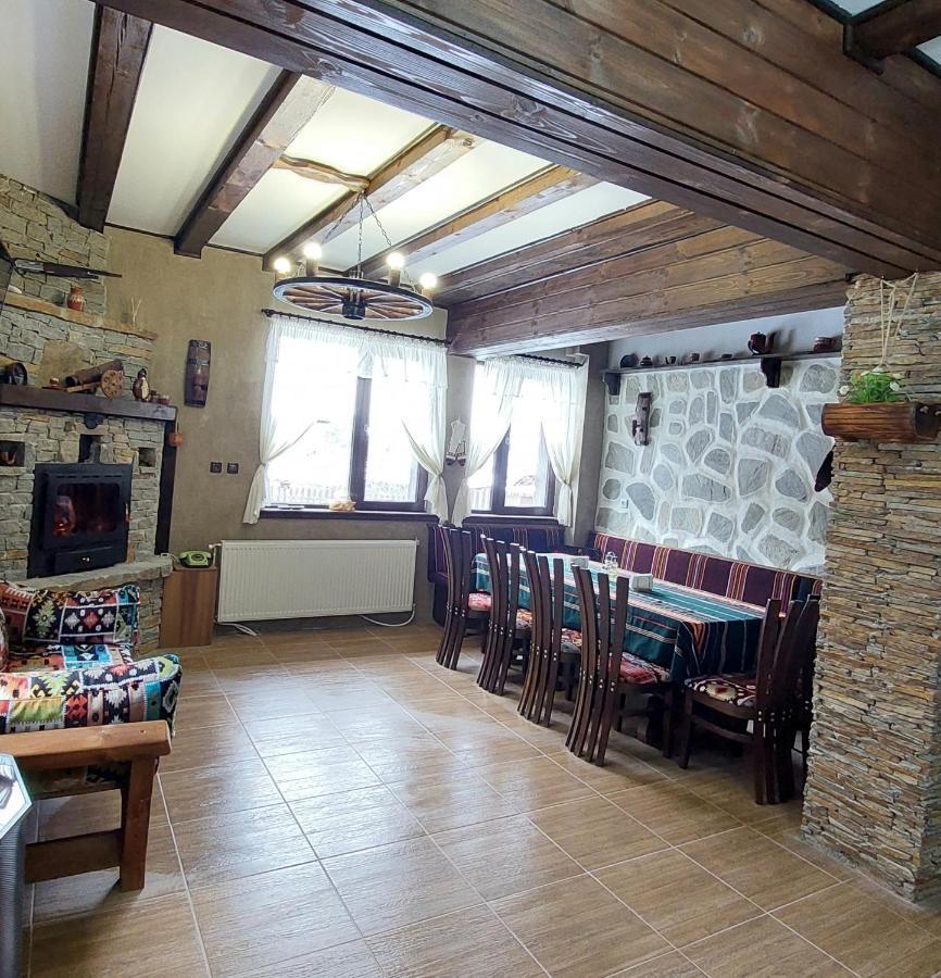 Къщи За Гости Неси Leshten Exterior foto