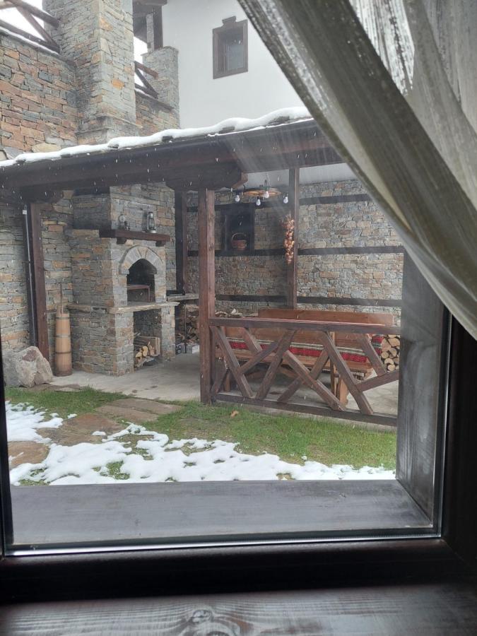 Къщи За Гости Неси Leshten Exterior foto